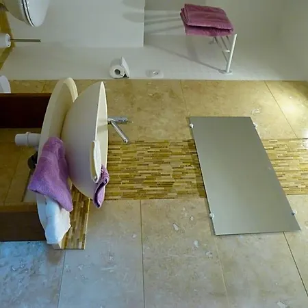 فندق مبيت وإفطار Le Clos Des Cordeliers Sézanne